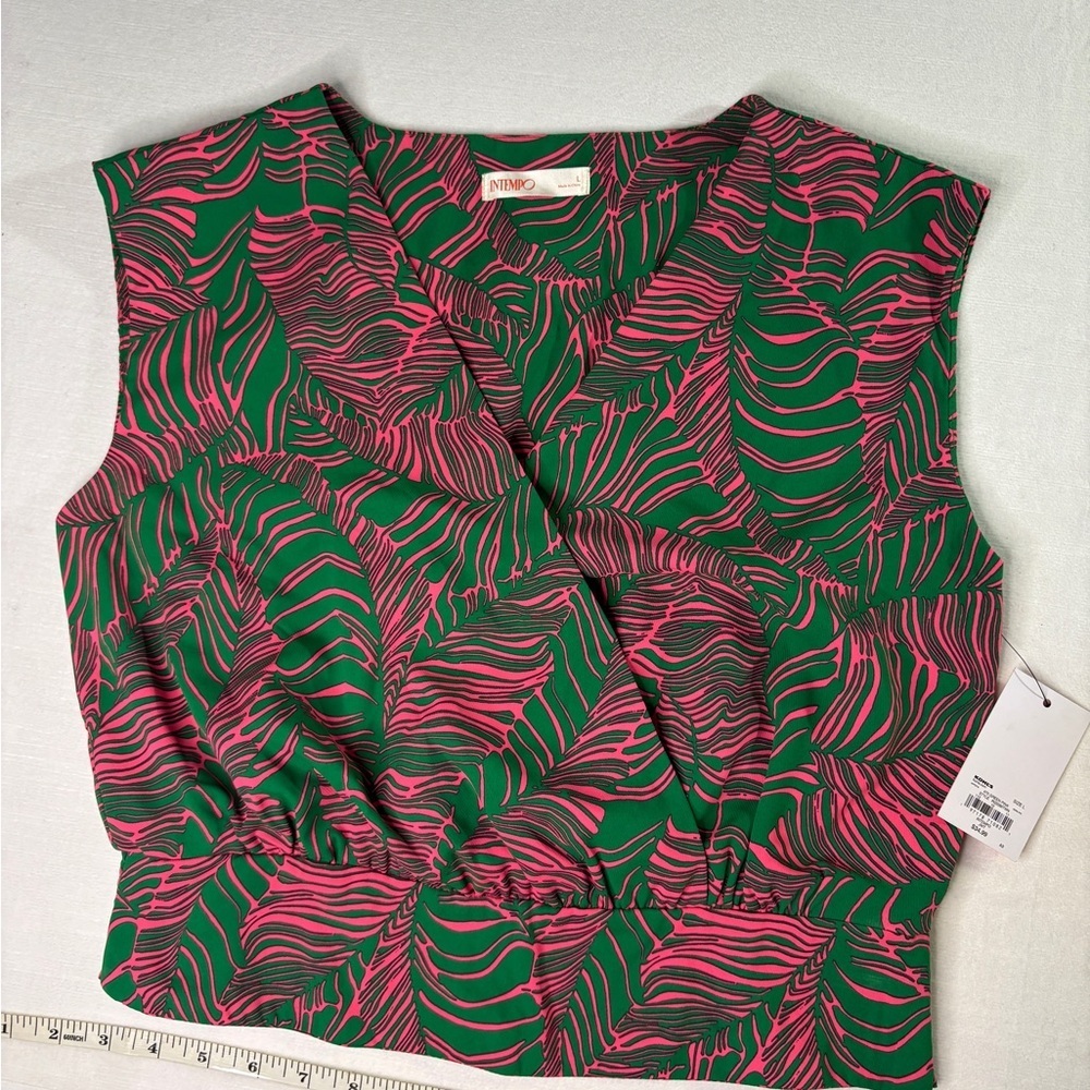 Intempo Women's Pink/Green Blouse large NWOT